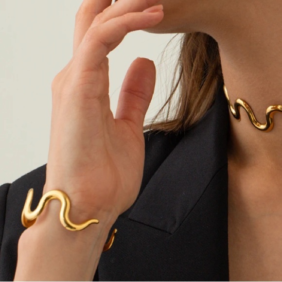 18K Gold Plated Wavy Chain Bracelet Bangle Cuff*Minimalist Dainty*Waterproof*JD - Picture 4 of 6